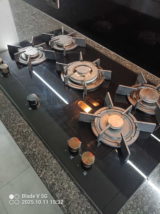 Sprzedam kuchenkę gazową Amica 5 palników