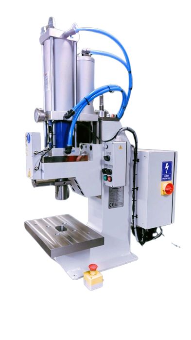 Prasa pneumohydrauliczna montażowa/ hydrauliczna pneumatyczna