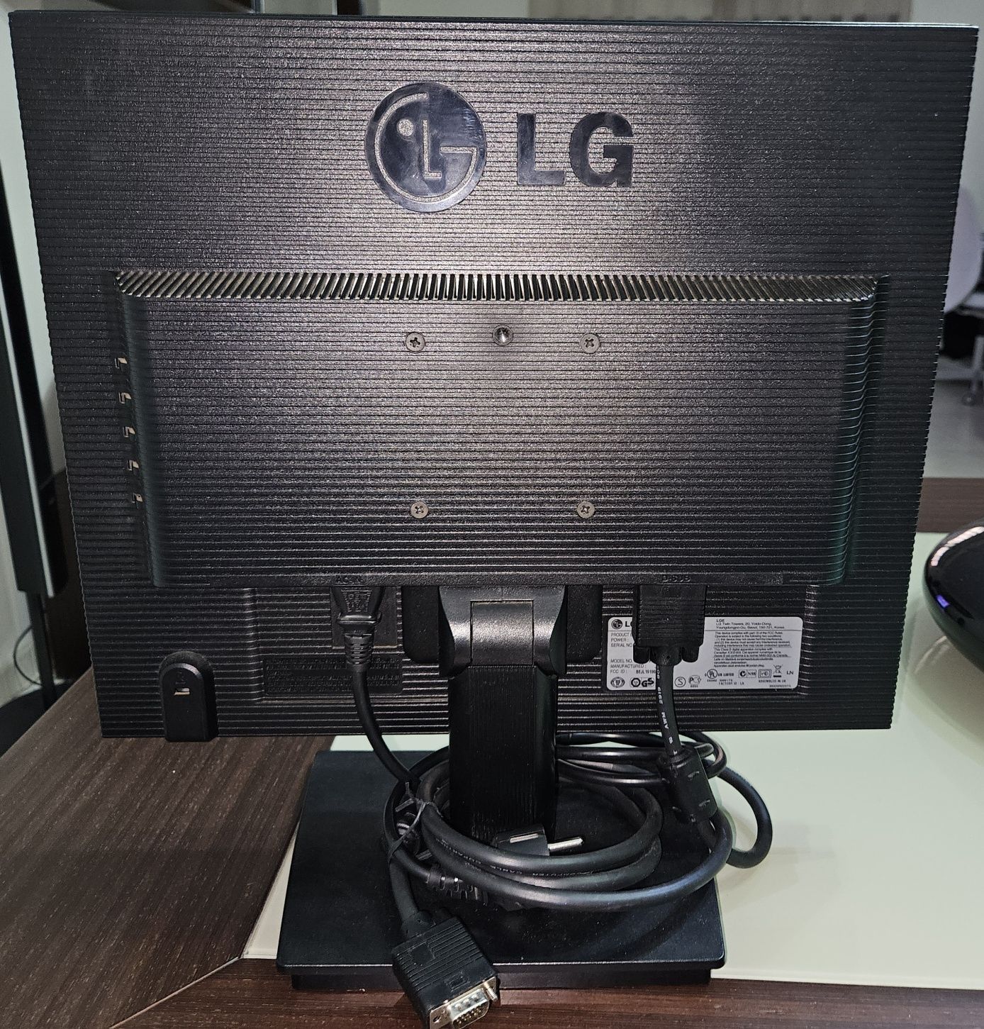 Monitor 19" LG L1919S