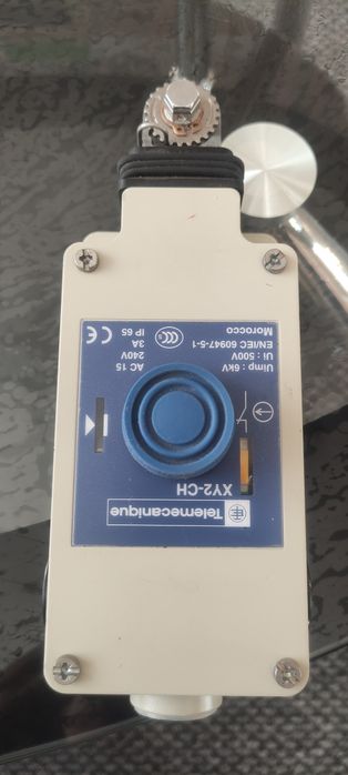 Telemecanique XY2CH Канатный аварийной остановки
тросовый выключатель