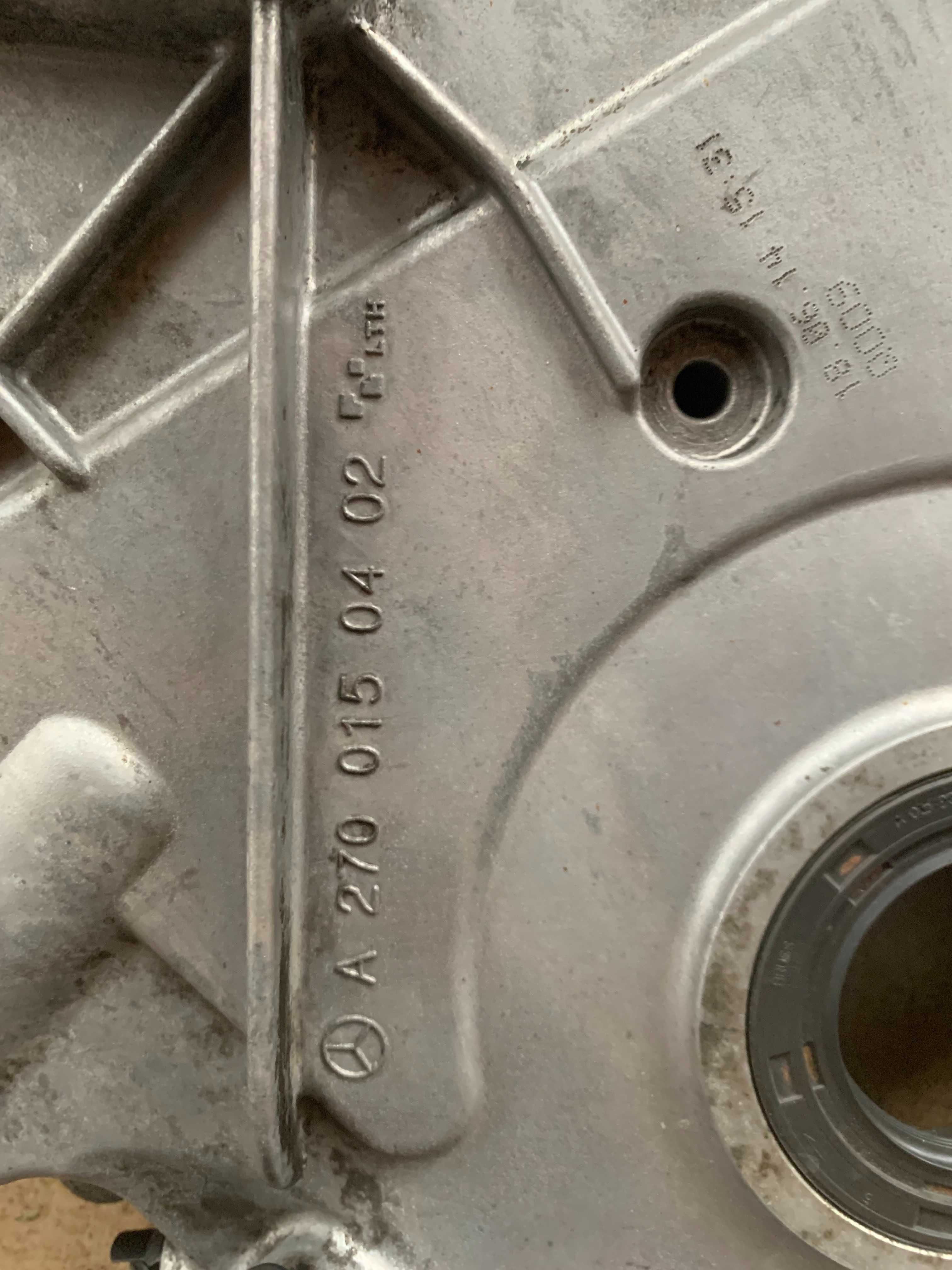 Mercedes CLA W117 GLA W156 POKRYWA Osłona obudowa rozrządu BENZYNA