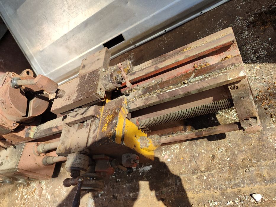 Продам токарный станок ТВ4