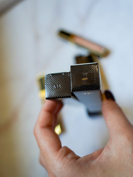 Консилер для обличчя Tom Ford Shade and Illuminate Radiance Enhancer