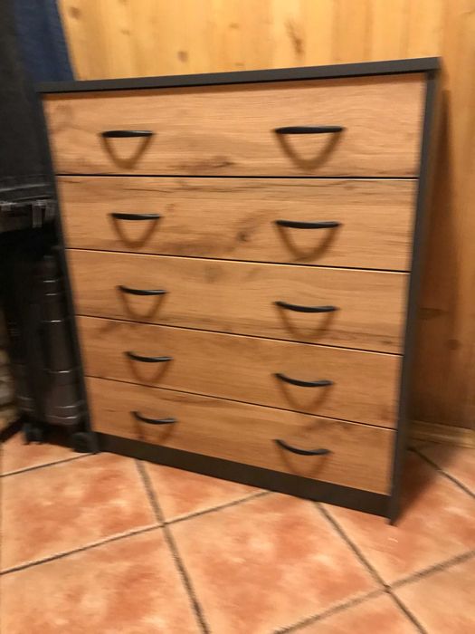 Prawie nowa szafka na buty