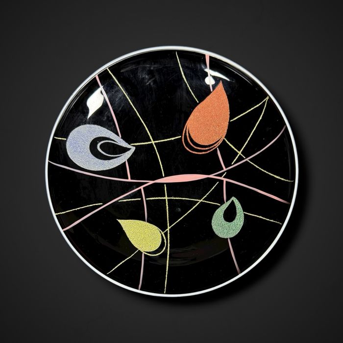 Czarna patera dekoracyjna ze szklanym w stylu pikasiak b5/110820