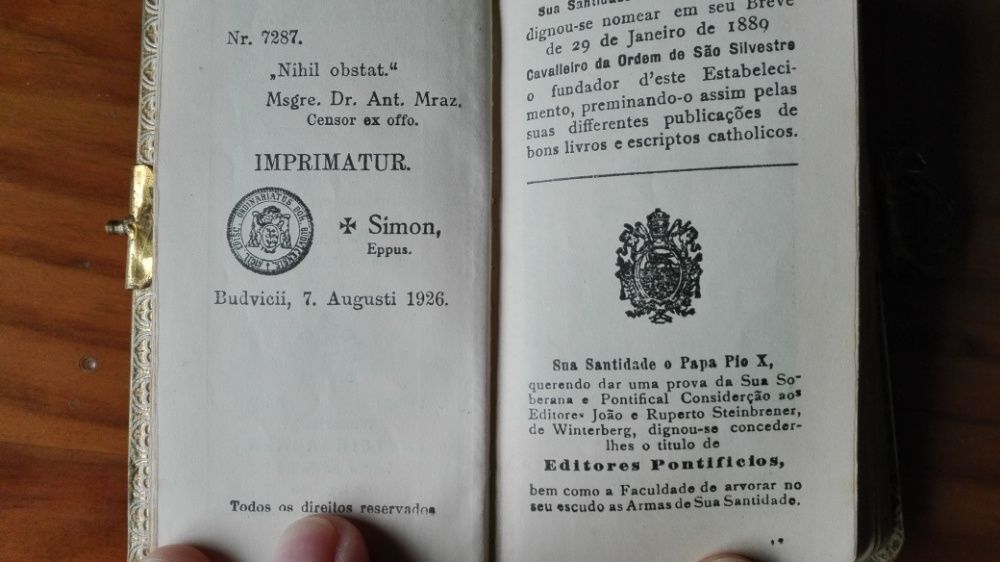 Livros pequenos de orações