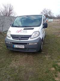 Оpel Vivaro продаю 6 дверей