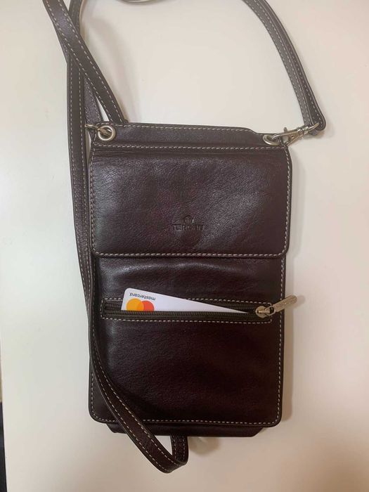 Мужская кожаная сумочка для документов и денег.