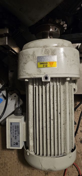 Motoreduktor silnik elektryczny z przekładnią  0,75KW 58 obrotów