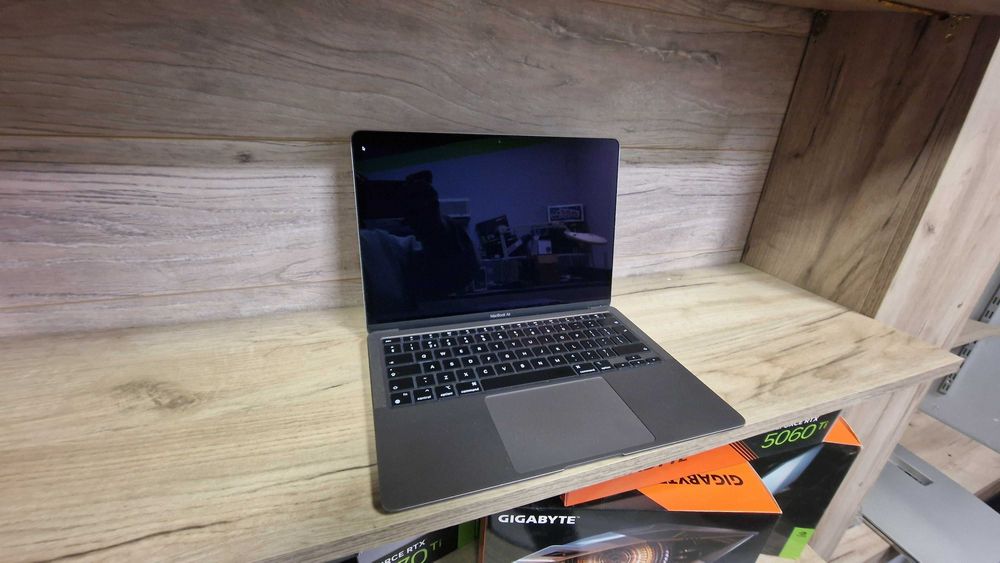 Apple MacBook Air A2337 M1/16GB/256GB W pełni sprawny! GW
