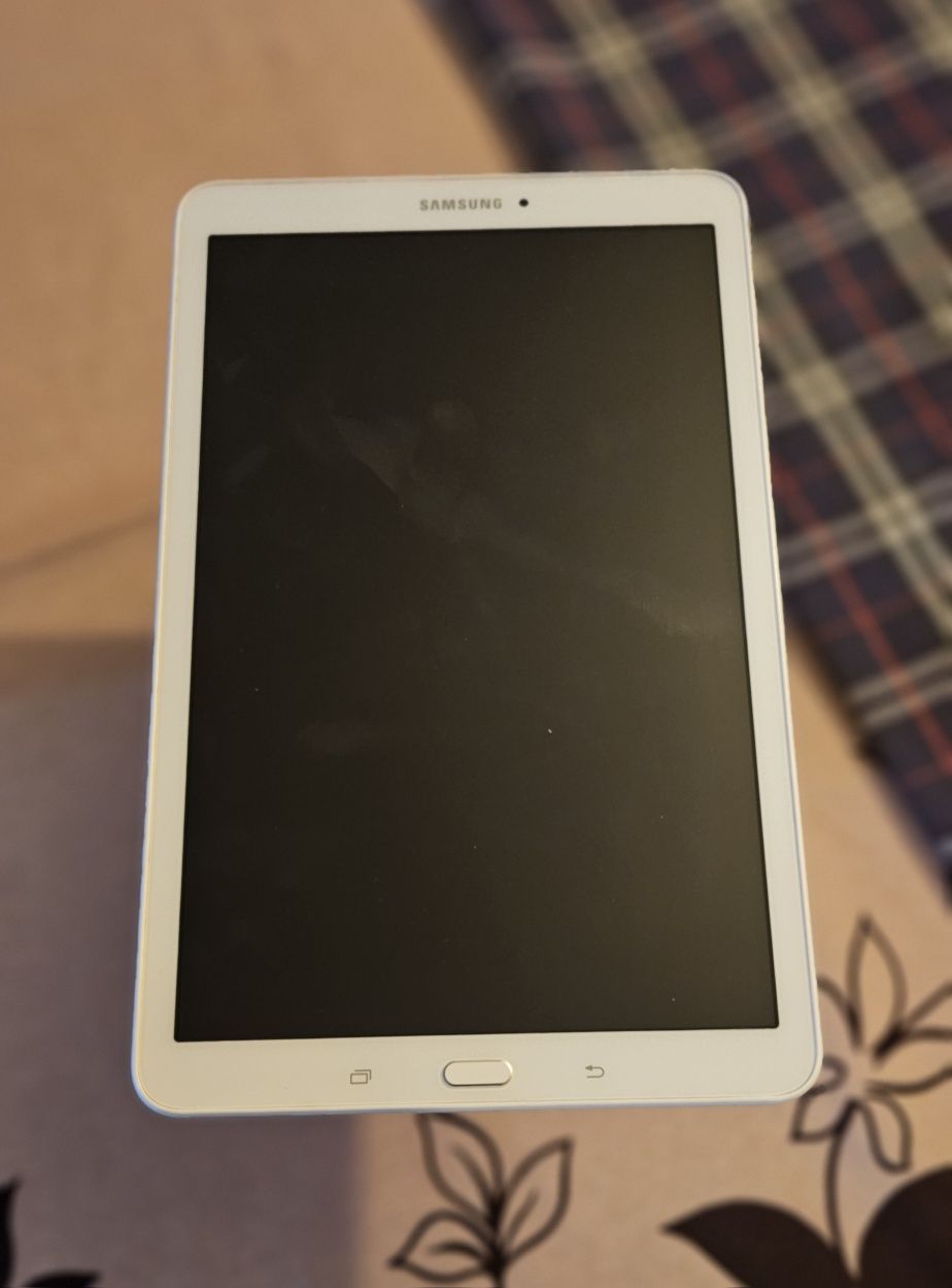 Samsung galaxy tab E + capa + bolsa