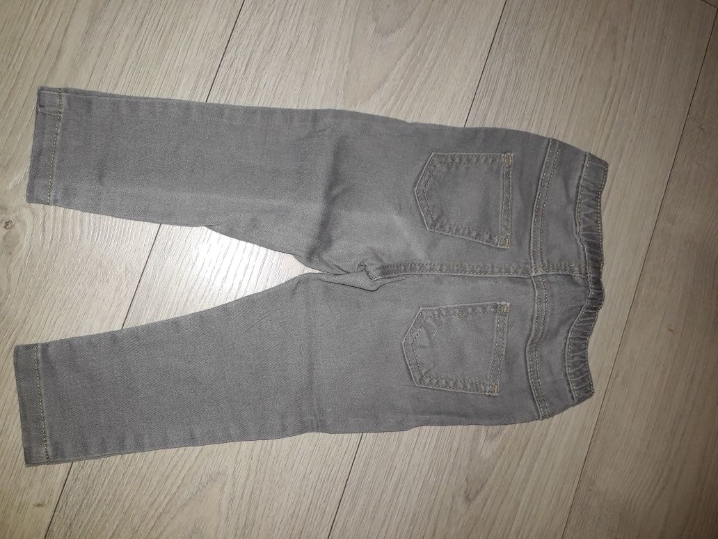 Spodnie rurki jeansy Reserved rozmiar 80