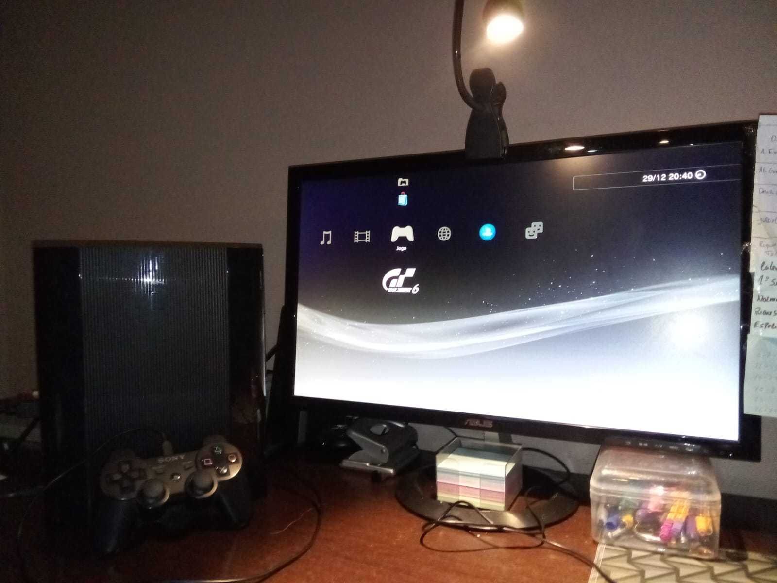Vendo PS3 super slim 500gb c/ Modern Warfare 2 e Fifa 15