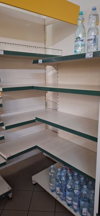 Regały i gondola sklepowa