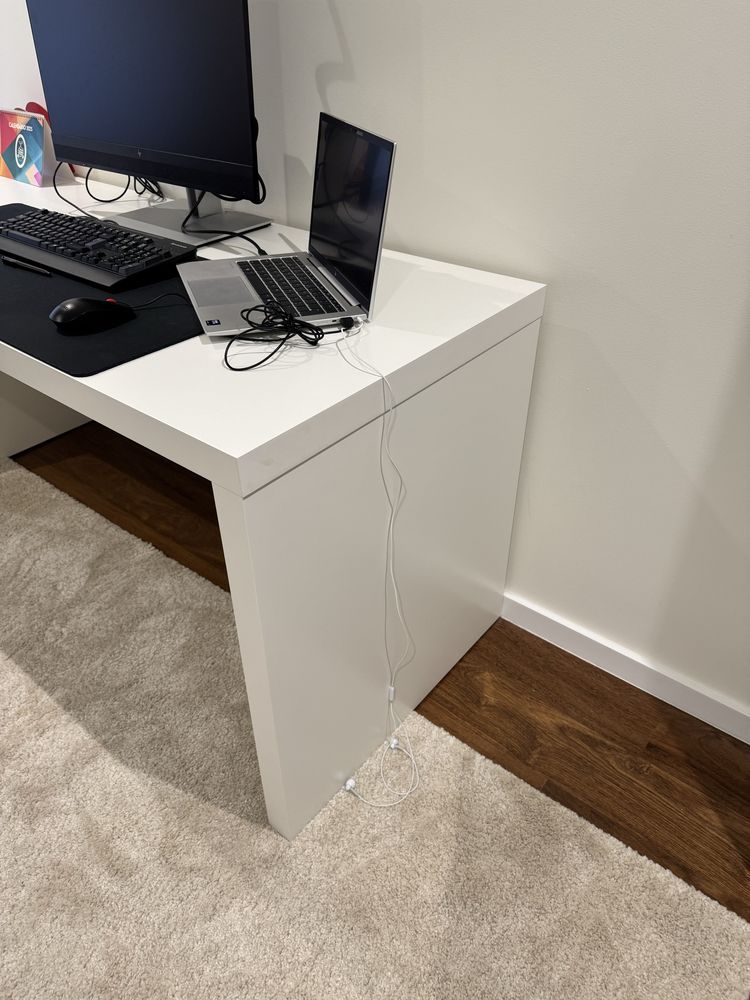 Secretária Ikea
