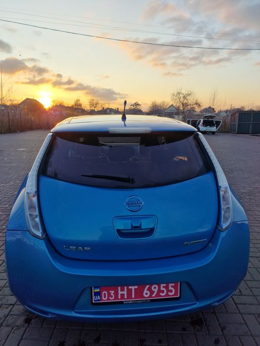 Nissan Leaf 2012рік 112т.км Батарея 10/12