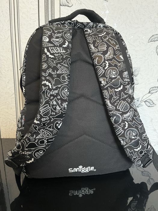 Рюкзак Smiggle черный