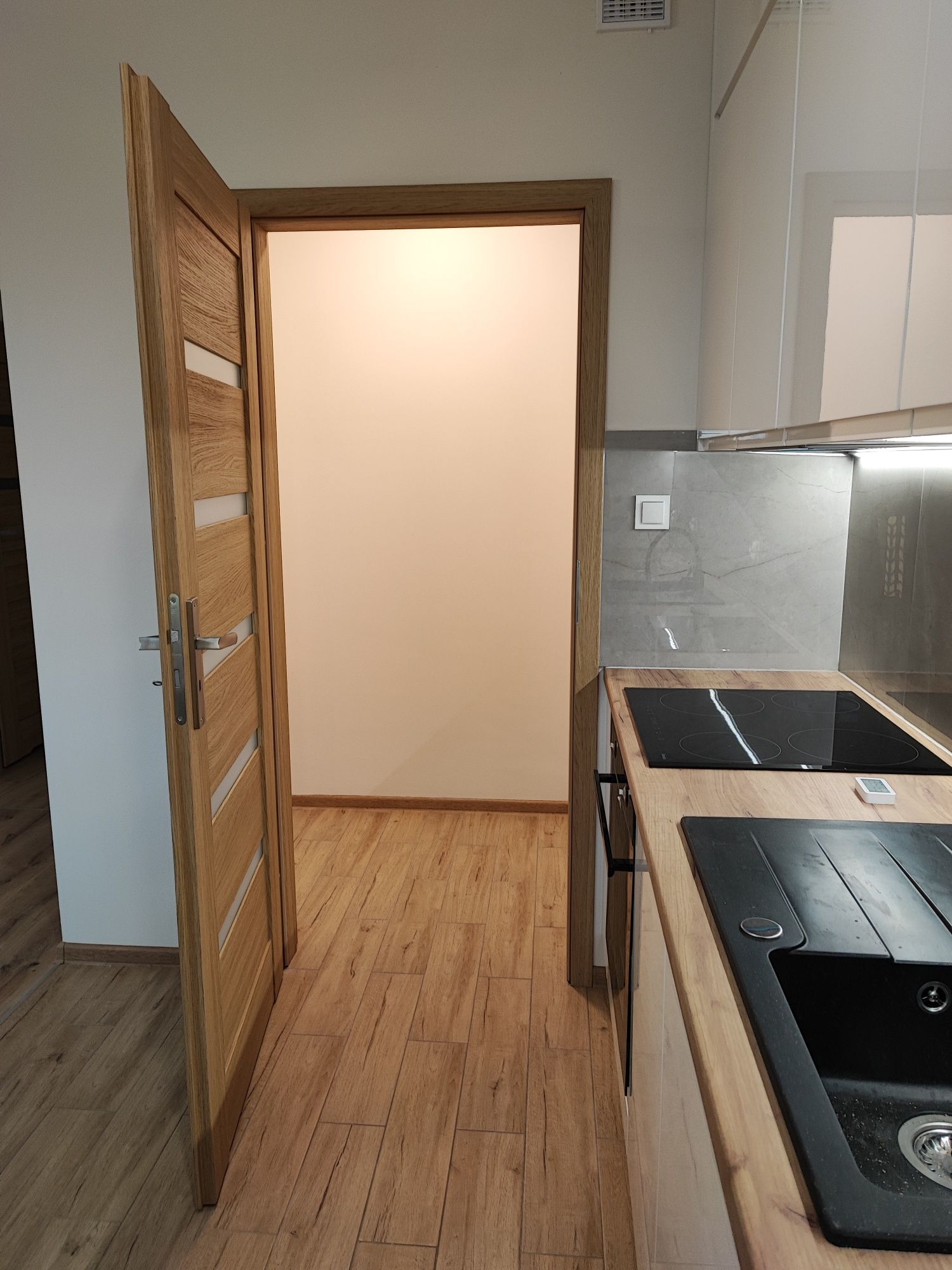 Milicz 71 m2, 3 pokoje, apartamentowiec, garaż