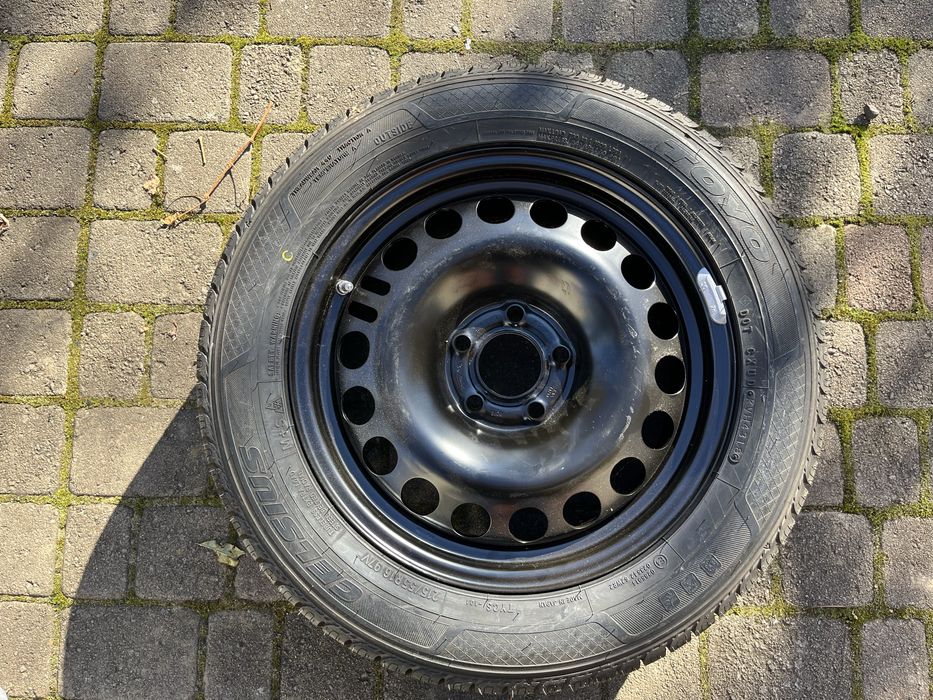 Toyo Celsius 215/55 R16