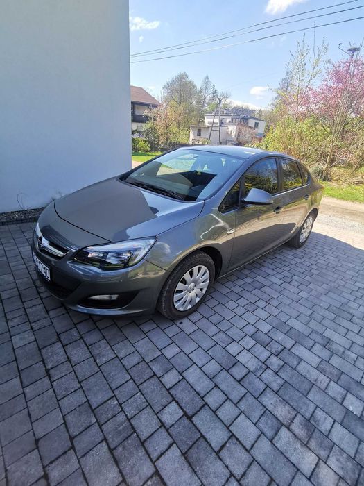 Opel Astra J 2018r krajowy