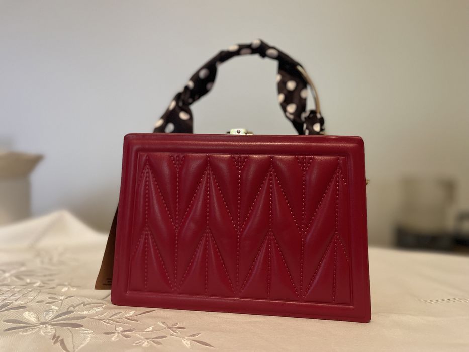 Mala NOVA com etiqueta