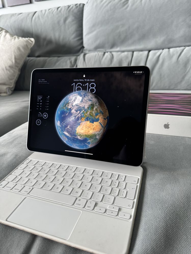 iPad Pro 11” + Magic Keyboard + Capa – Impecável