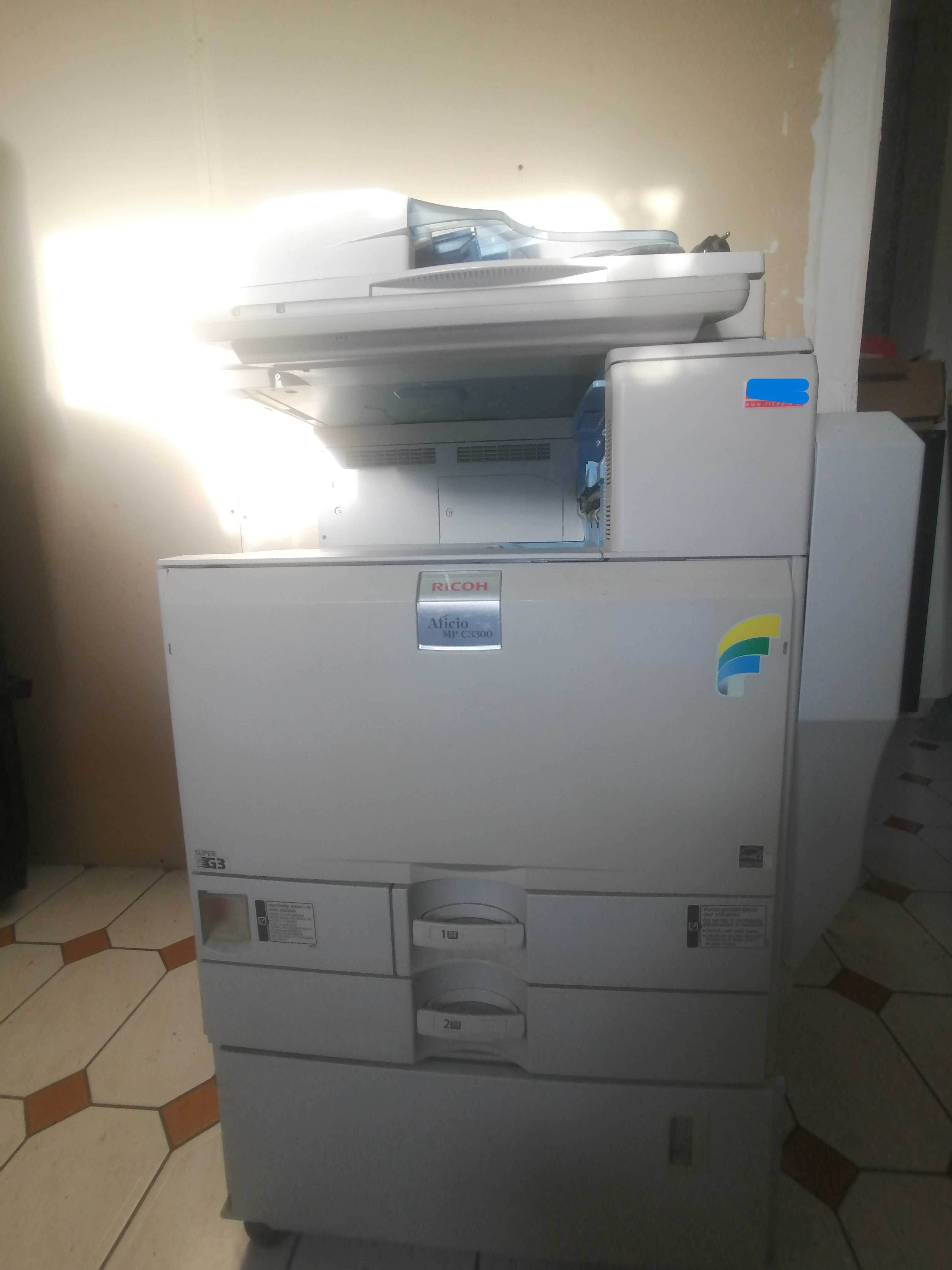 Impressora Laser a Cores A3 Multifunções Ricoh Afício MP C3300