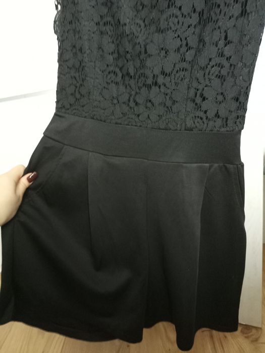 Одяг жіночий комбінзони . Плаття