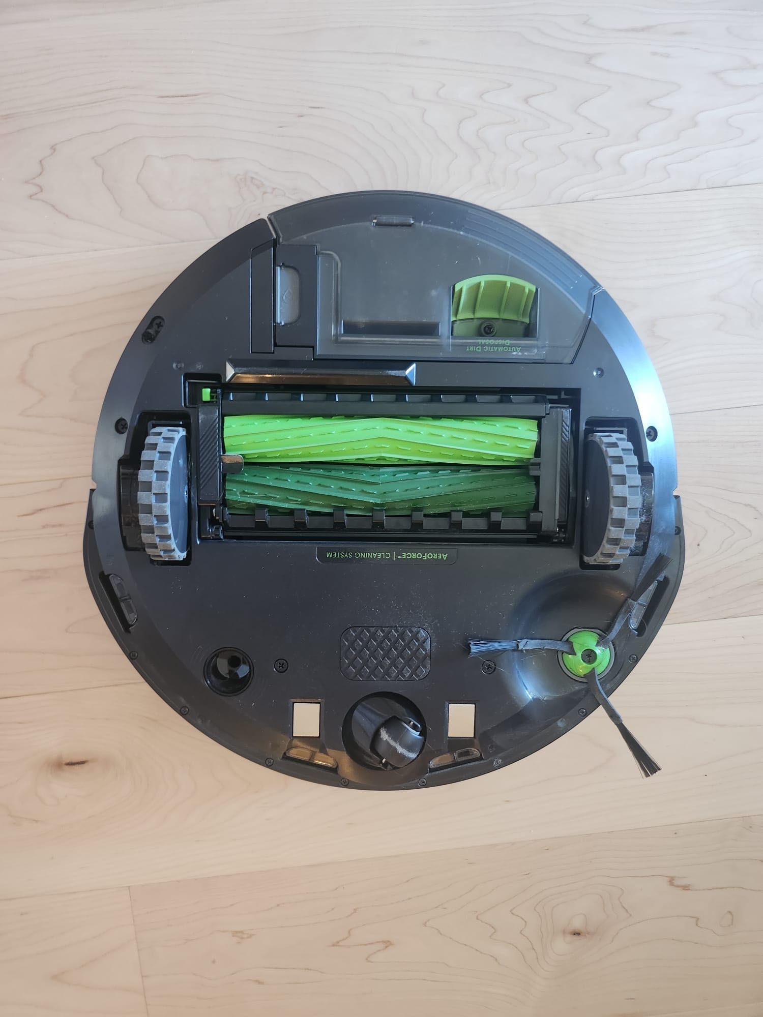 Robot aspirador - IROBOT Roomba i5 + 1 pack de 3 bolsas allergenlock