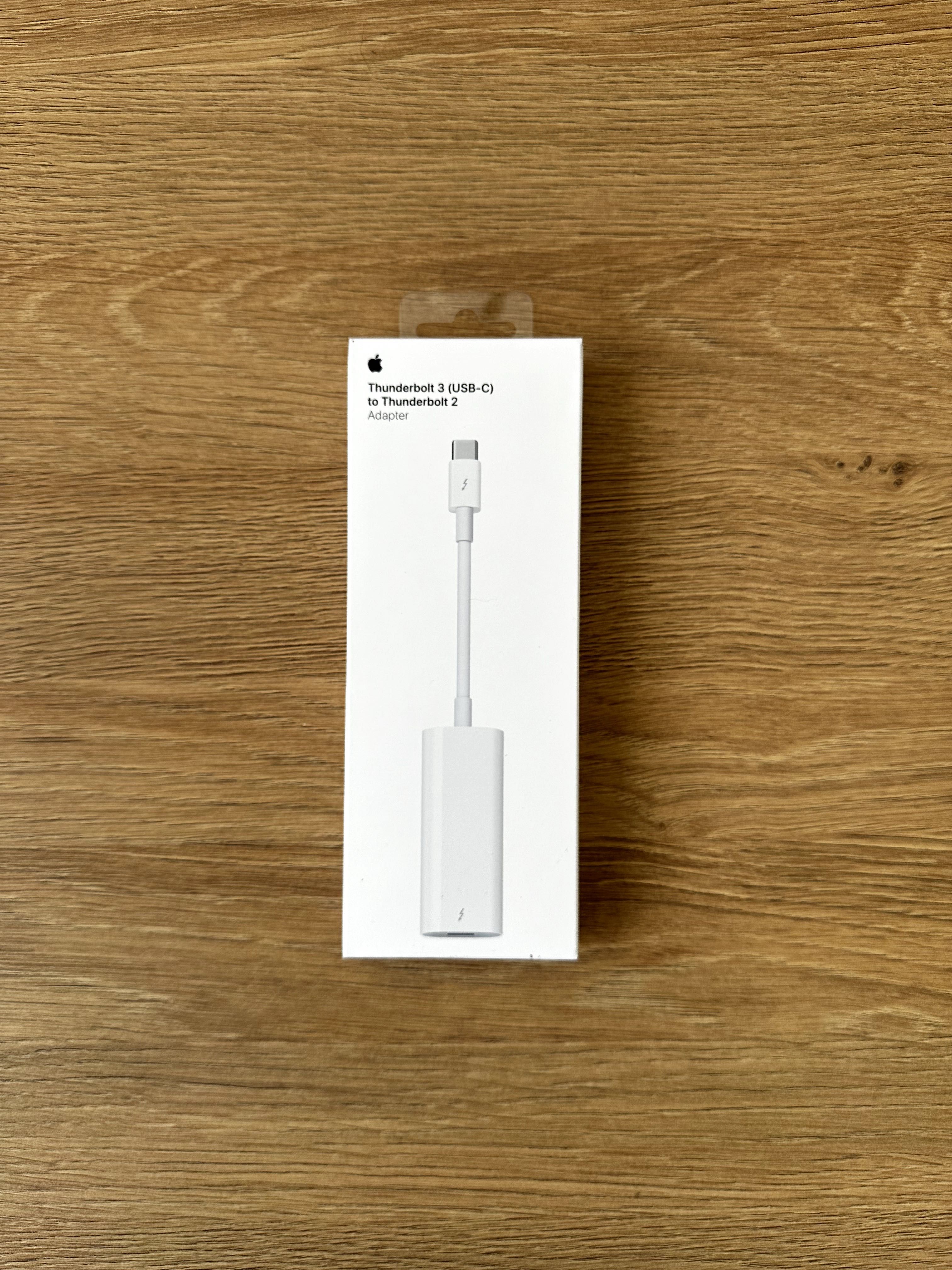 Оригінальний Apple Thunderbolt 3 USB-C to Thunderbolt 2 Adapter MMEL2