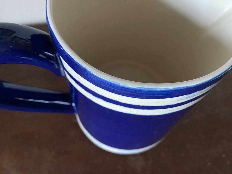 Jarra de loiça azul