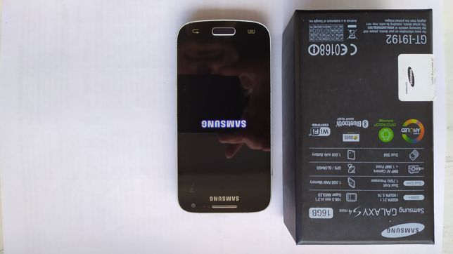 Смартфон Samsung Galaxy S4 mini duos GT-I9192DKWSEK Deep Black