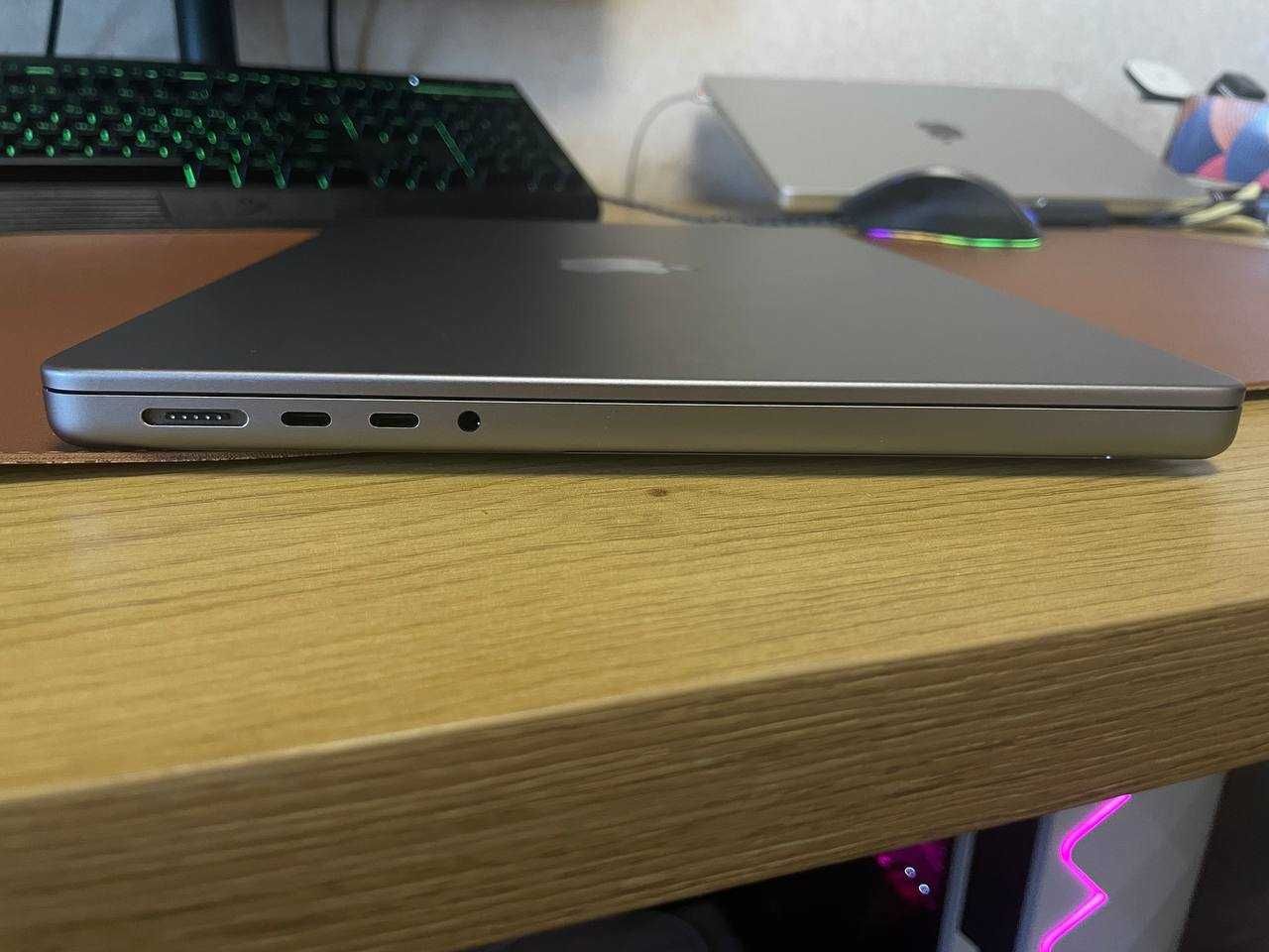 MacBook Pro 14 2021 M1 Max 64GB RAM 1TB SSD Gray