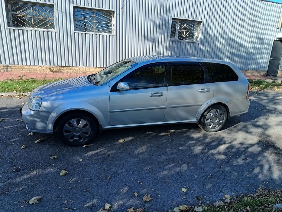 Продам Шевроле Лачетти 1.8