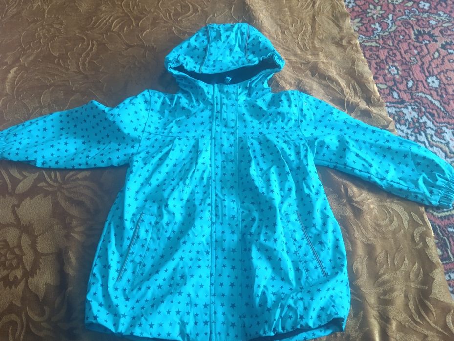 Куртка не промокаюча