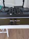 Kontroler DDJ FLX 4
