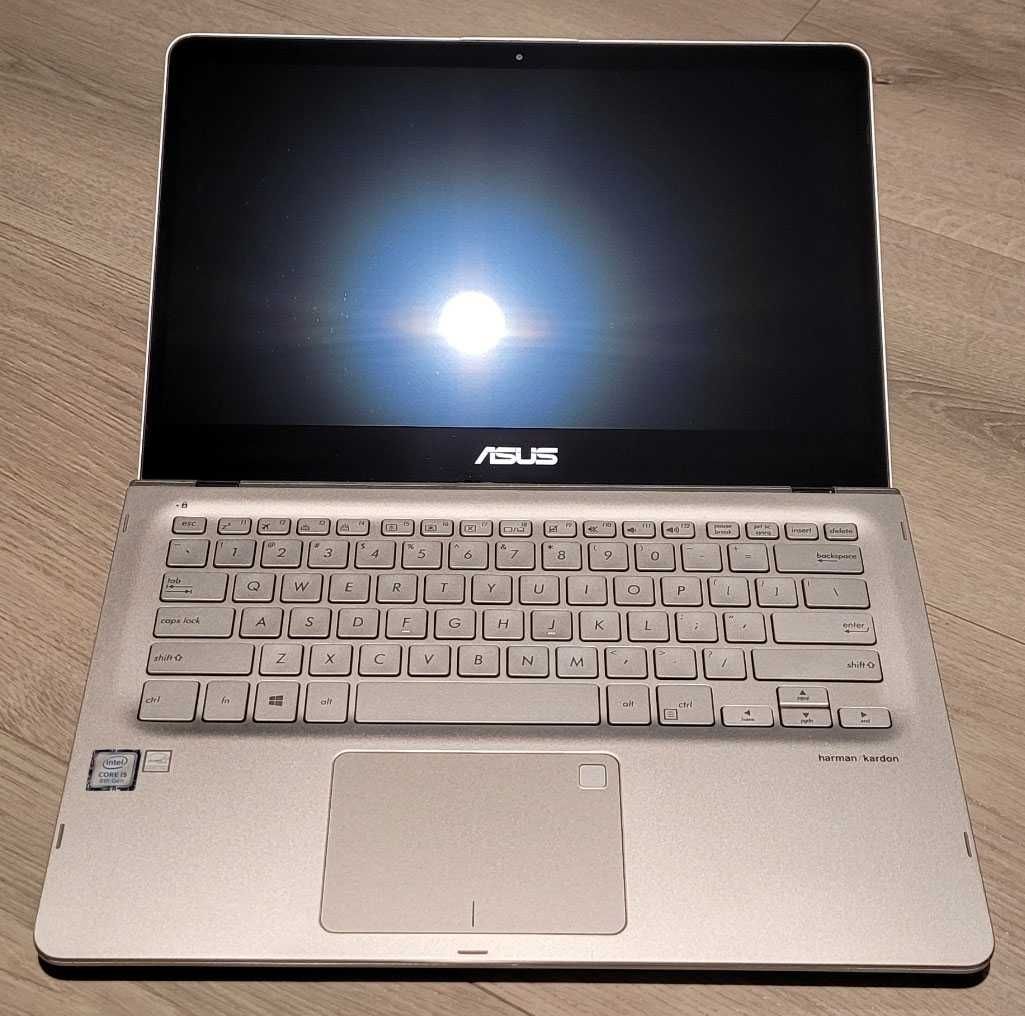 ASUS Q405UA-BI5T5DX i5-8250U/8GB/240SSD+1TB/Win10 Laptop 2w1