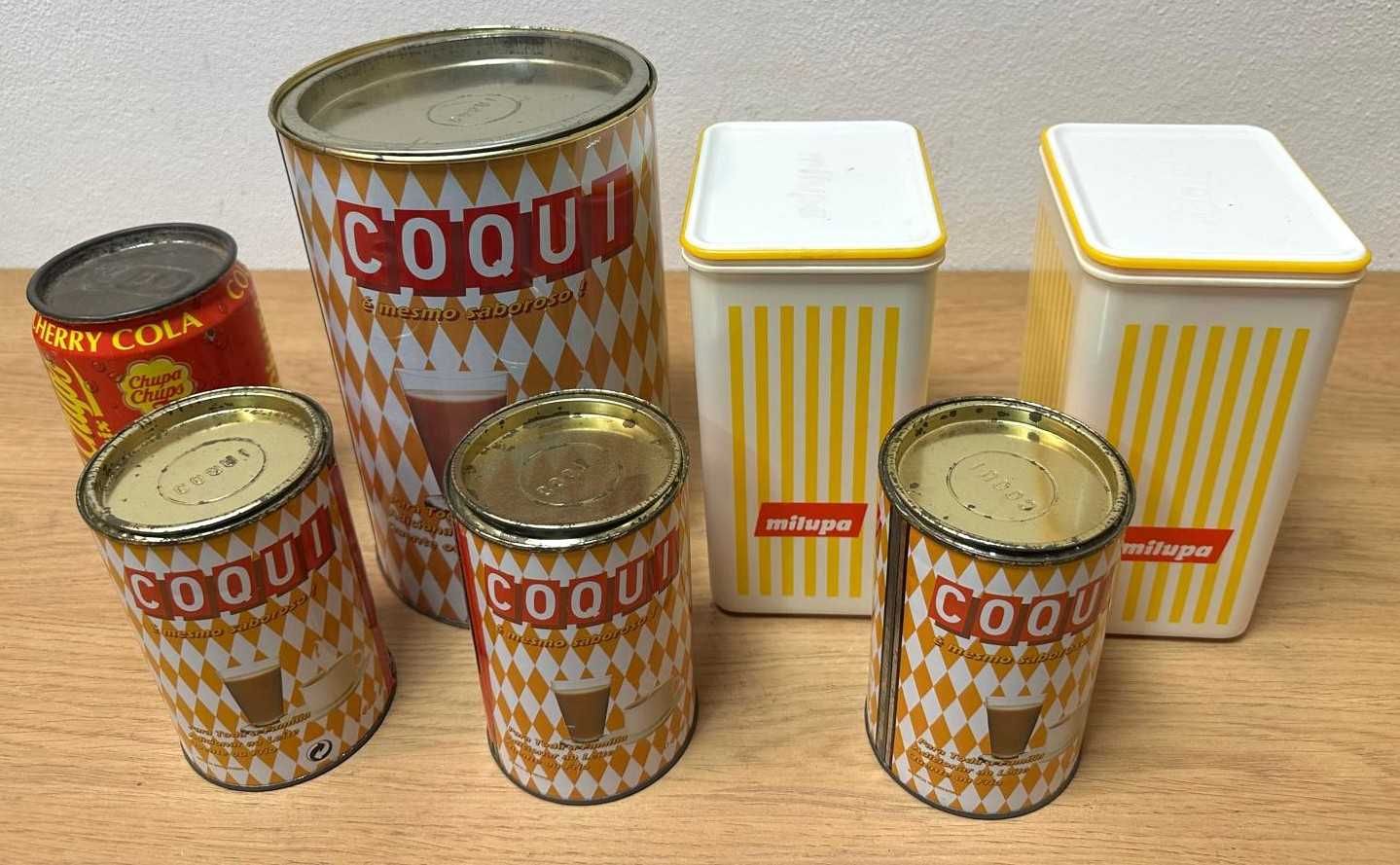 Latas vazias alimentação infantil publicidade