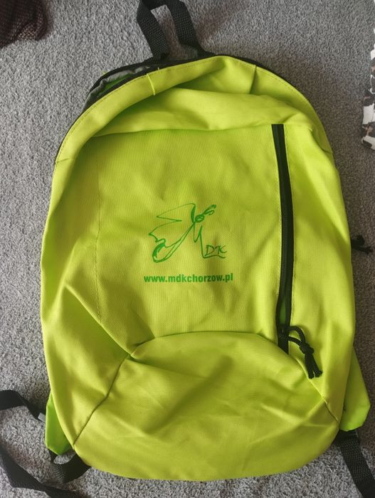 Zielony neonowy lekki  plecak na zamek