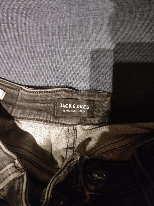 Dwie pary spodenek Jack&Jones dżinsowych jasnych i ciemnych rozmiar XS