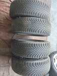 Opny zimowe Pirelli z felgami stalowymi 205/55/16