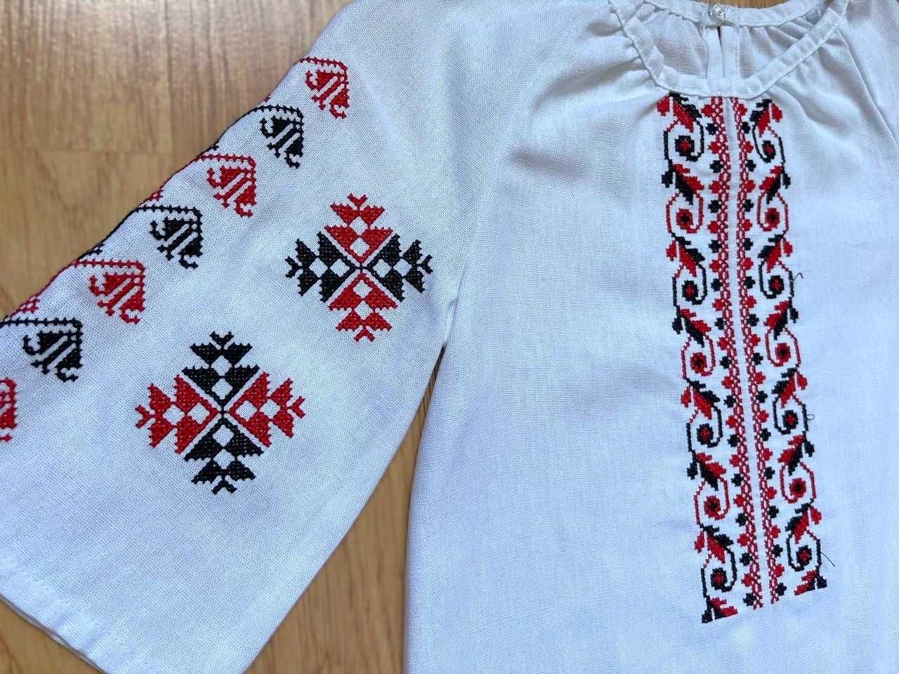 Вишиванка для дівчинки дитяча білий льон Рукав 3/4 святкова в школу