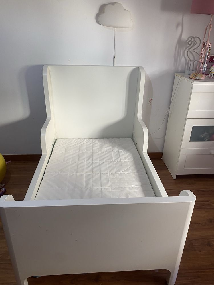 Cama Ikea de Criança com colachão