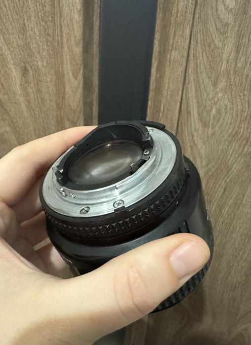 Нікон 85 1.8 d Nikon