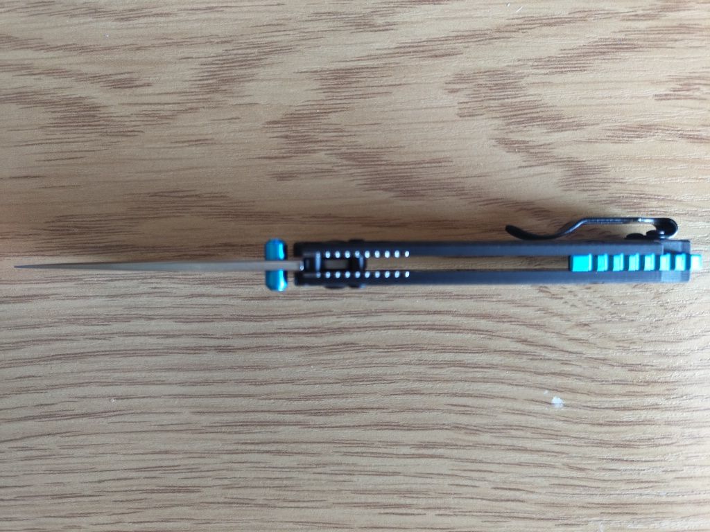 Брелок компактний EDC фолдер Benchmade 533-3 Mini Bugout Carbon Fiber