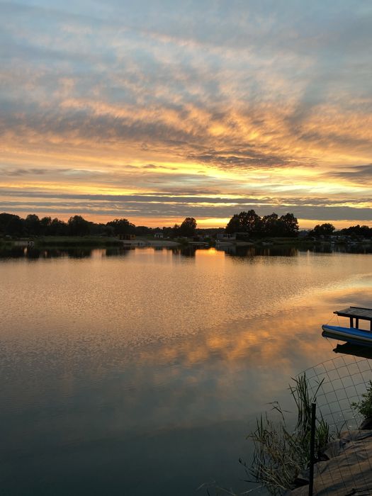 Działka z własnym brzegiem działka z linią brzegową nad jeziorem