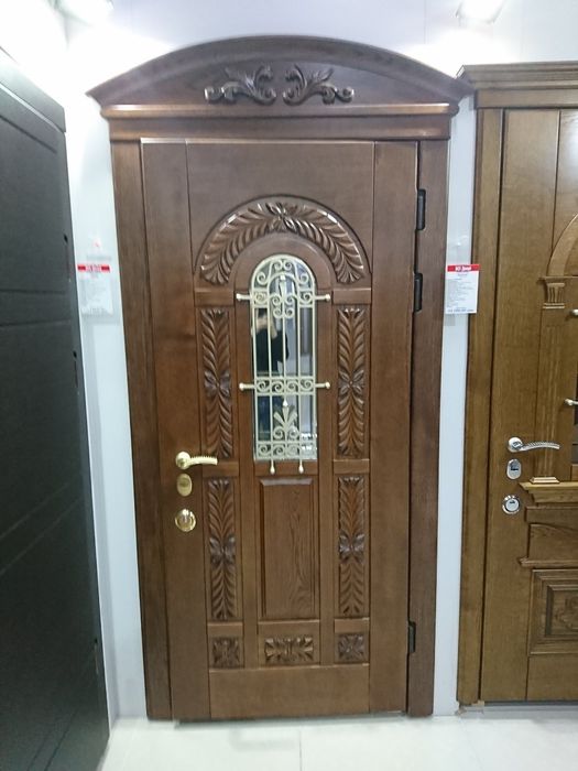 Дубовые входные двери.Дуб Массив.
