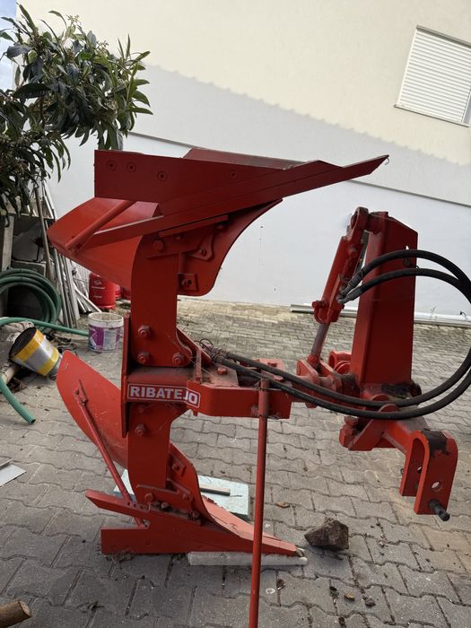 arado reversivel hidraulico