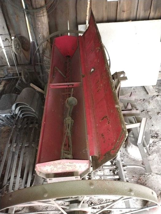 Siewnik konny przerobiony na ciągnikowy