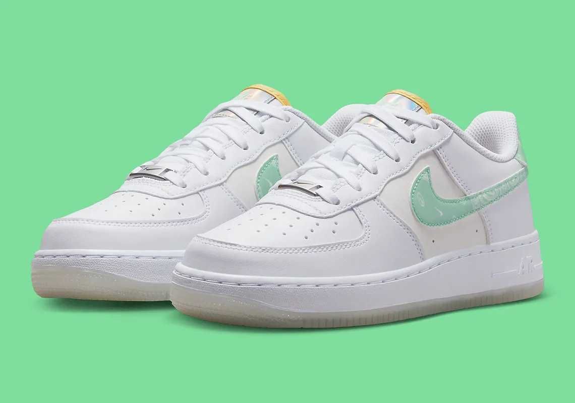 Оригінал! Кросівки Nike AIR FORCE 1 LV8 (GS) FJ7706-131